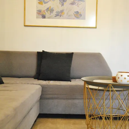 4 Seasons Breeze / Apartment Thessaloniki