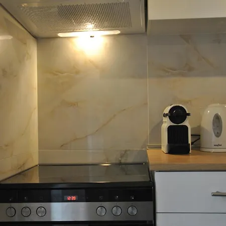4 Seasons Breeze / Apartment *